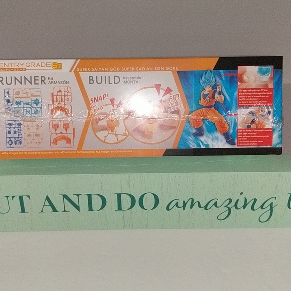 🎀 BANDAI 🎀 Super Saiyan Son Goku Model Kit Japan 🎀 - Picture 4 of 8